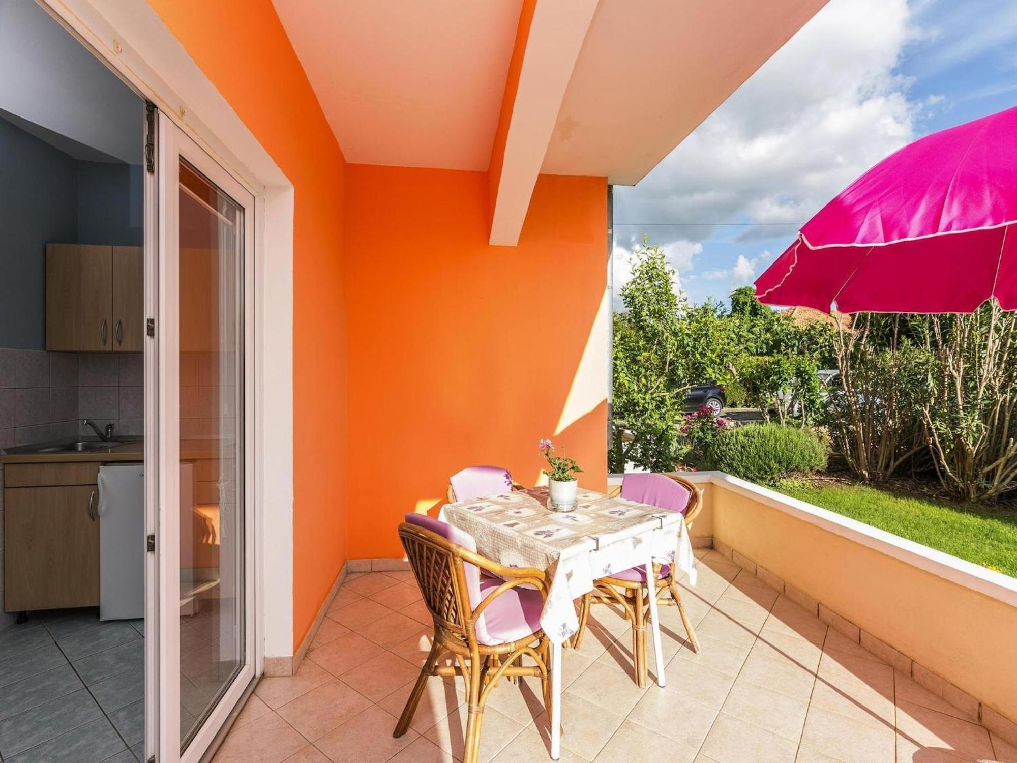Rosmary, Zaton, With Pool Apartment *